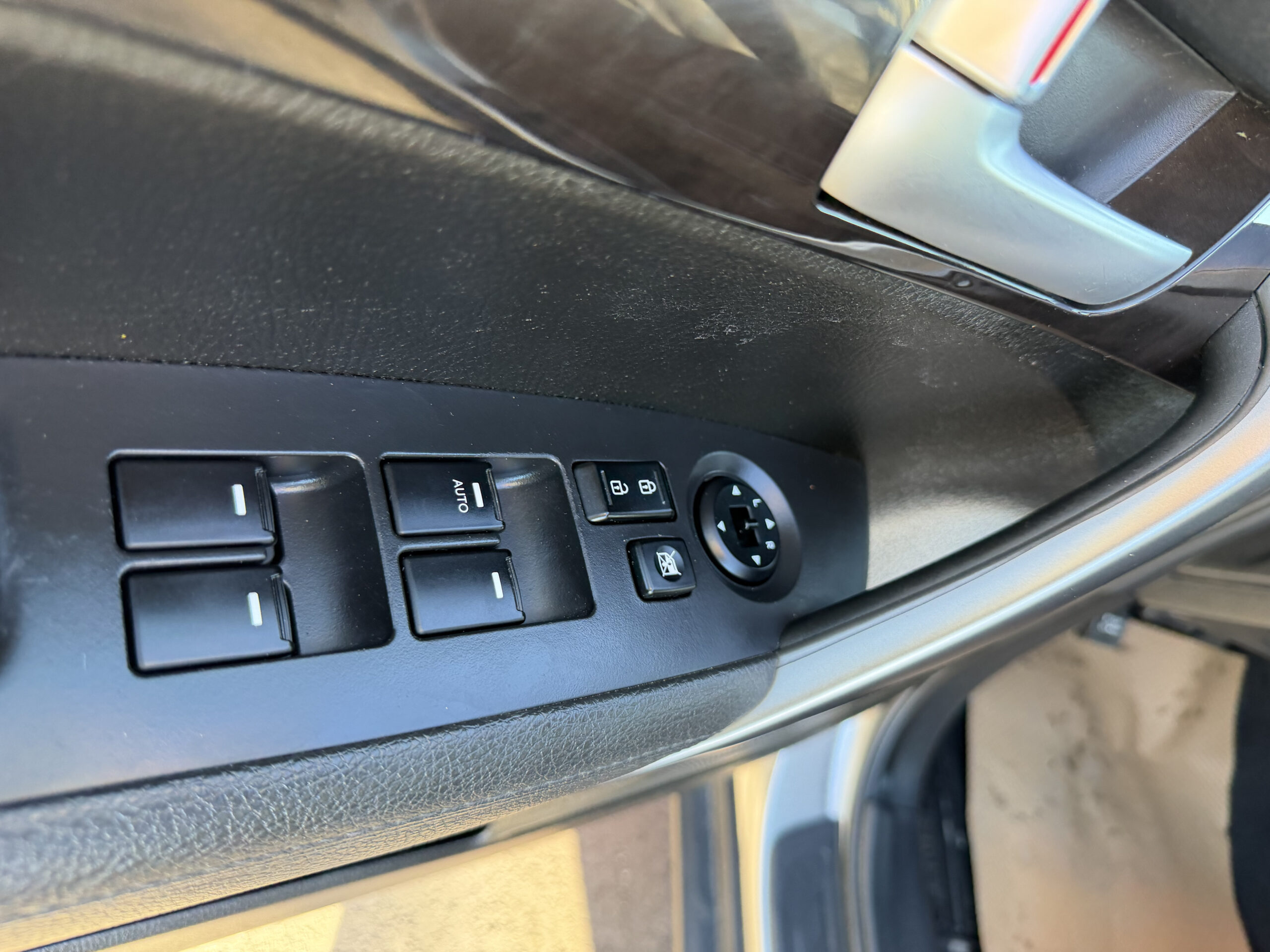 
								2014 KIA SORENTO LX FWD • MECHANIC CERTIFIED full									