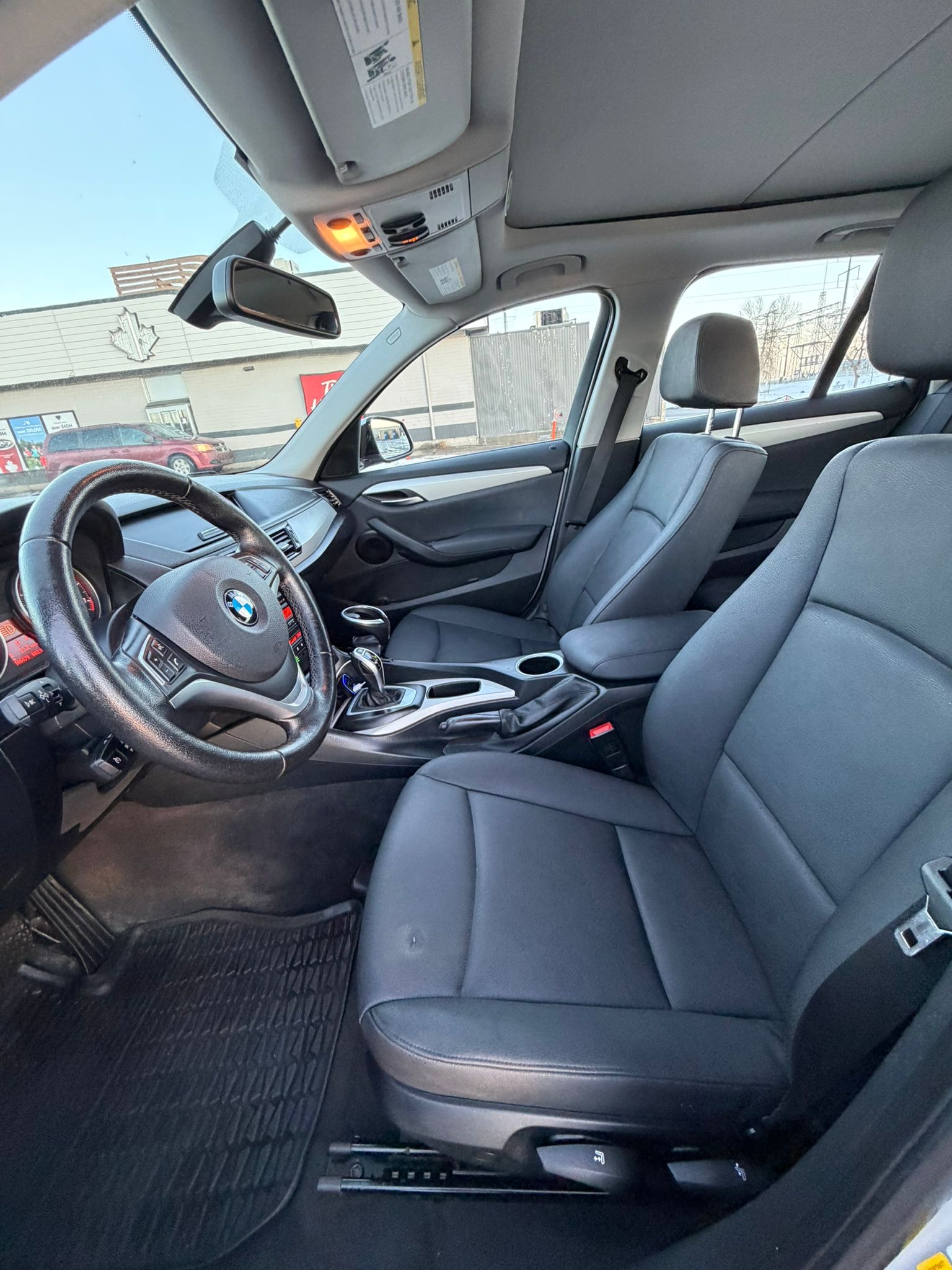 
								2013 BMW X1 xDrive AWD • TURBO • MECHANIC CERTIFIED full									