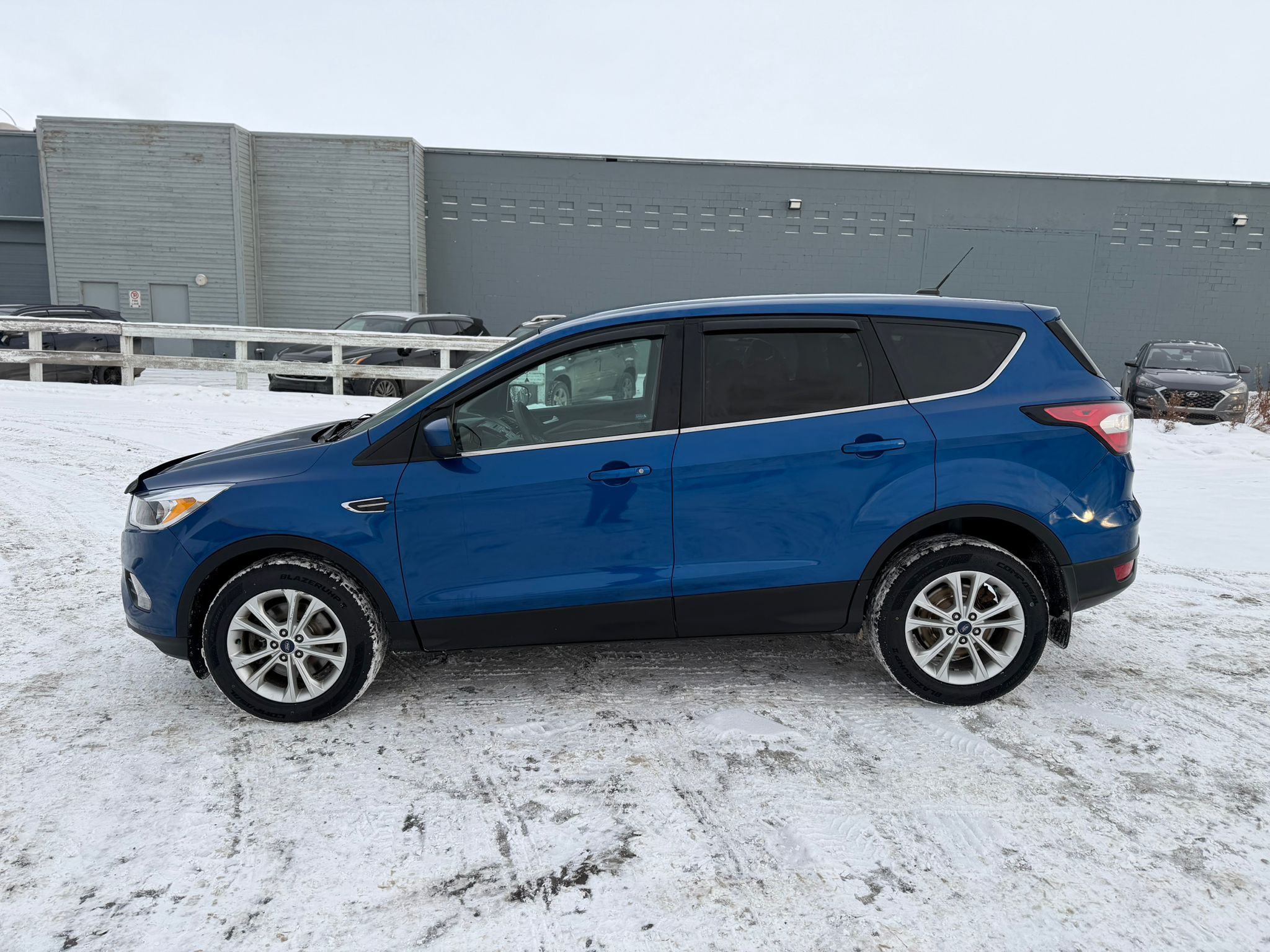 
								2017 FORD ESCAPE SE AWD • 2.0L ECOBOOST • MECHANIC CERTIFIED full									